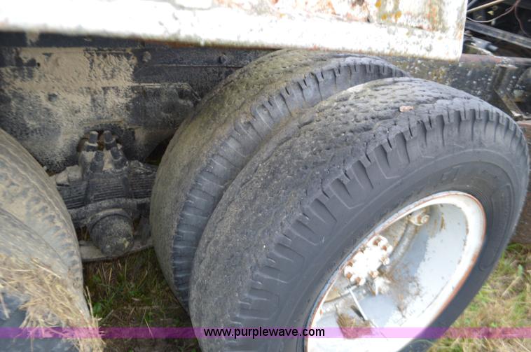 image for item L4089 1967 International semi truck