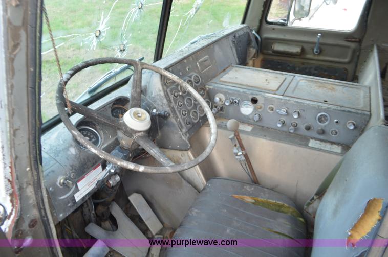 image for item L4089 1967 International semi truck