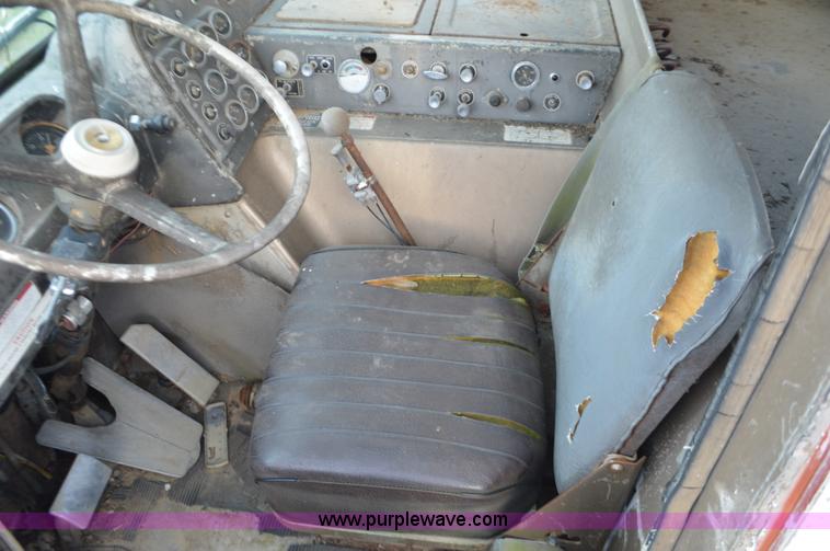 image for item L4089 1967 International semi truck