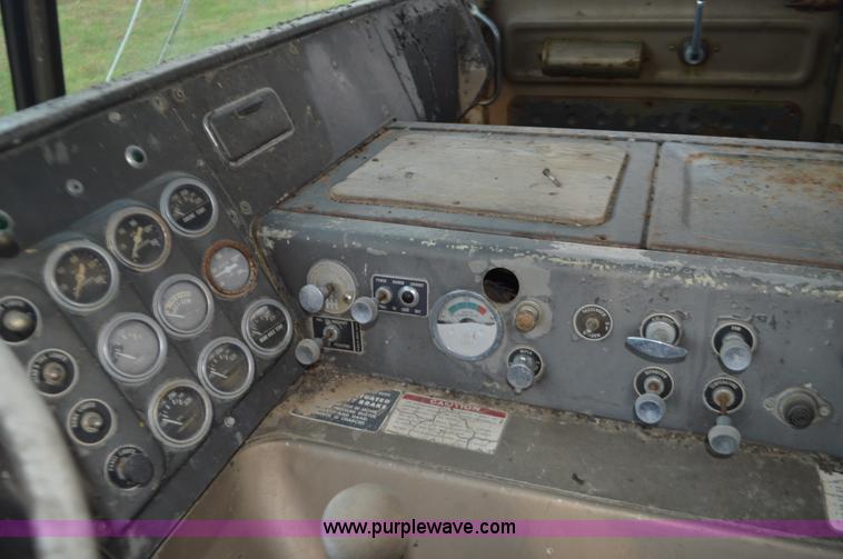 image for item L4089 1967 International semi truck