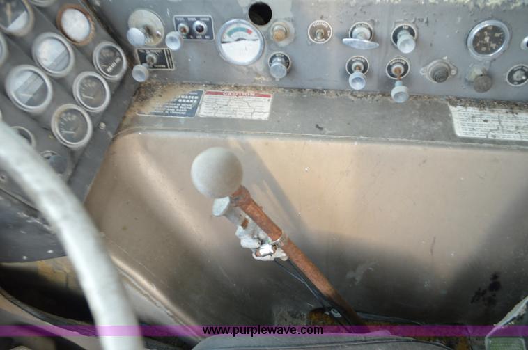 image for item L4089 1967 International semi truck