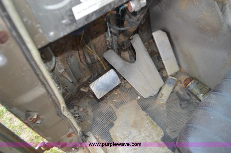 image for item L4089 1967 International semi truck