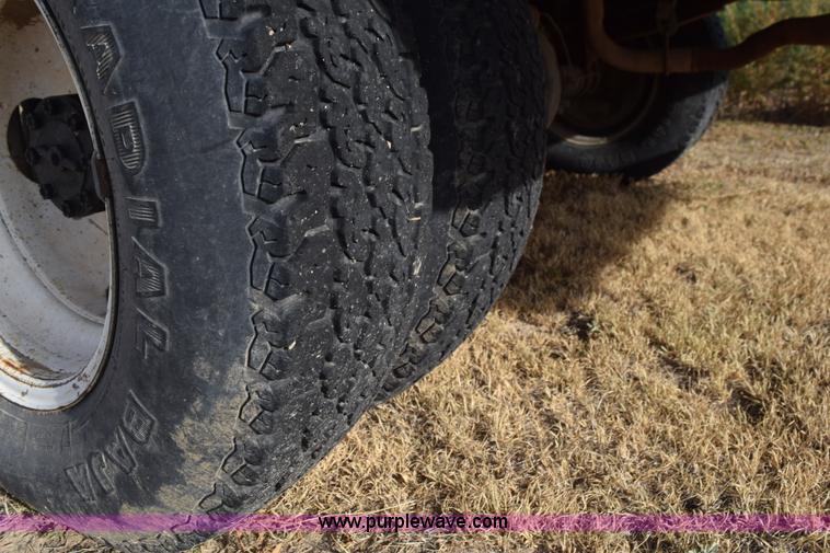 image for item L5003 1986 Ford F350 Crew Cab flatbed pickup truck