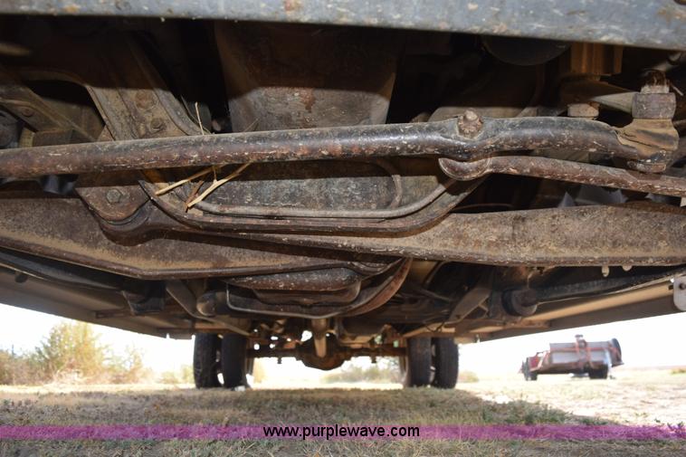 image for item L5003 1986 Ford F350 Crew Cab flatbed pickup truck