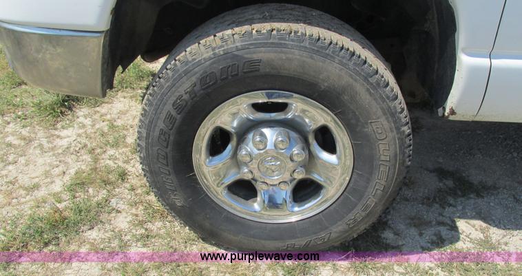image for item L5261 2006 Dodge Ram 2500 Quad Cab pickup truck
