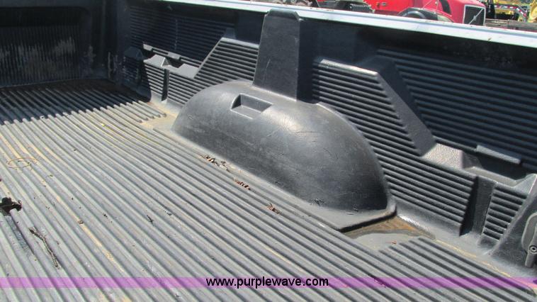 image for item L5261 2006 Dodge Ram 2500 Quad Cab pickup truck