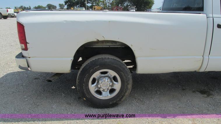 image for item L5261 2006 Dodge Ram 2500 Quad Cab pickup truck