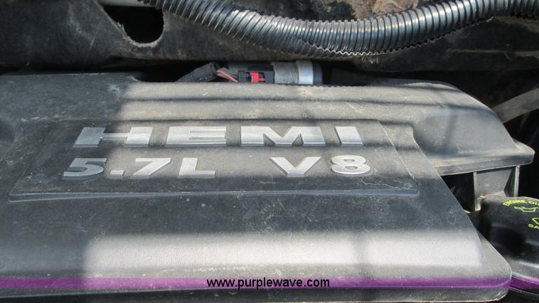 image for item L5261 2006 Dodge Ram 2500 Quad Cab pickup truck
