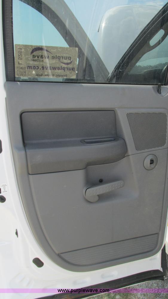 image for item L5261 2006 Dodge Ram 2500 Quad Cab pickup truck