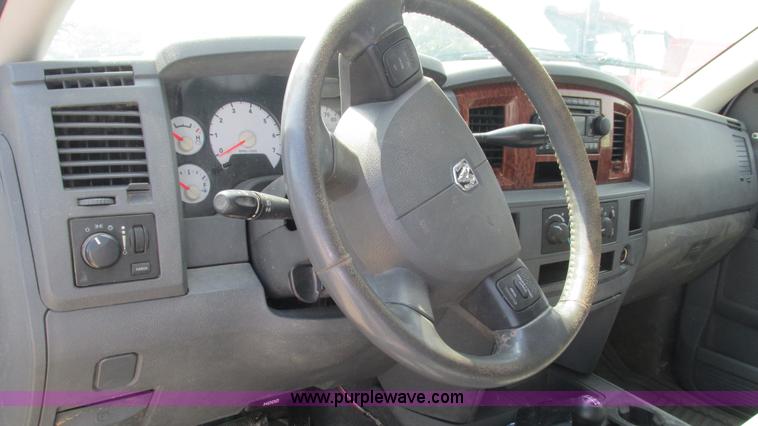 image for item L5261 2006 Dodge Ram 2500 Quad Cab pickup truck