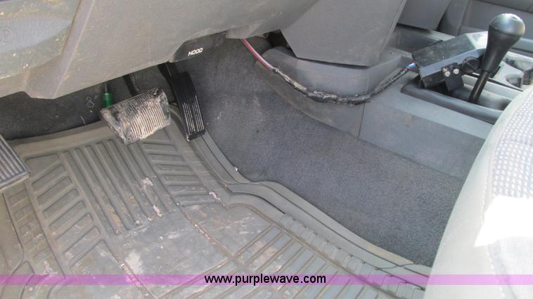 image for item L5261 2006 Dodge Ram 2500 Quad Cab pickup truck