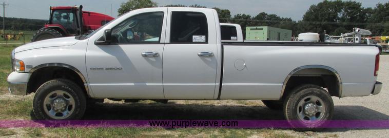 image for item L5262 2003 Dodge Ram 2500 Quad Cab pickup truck
