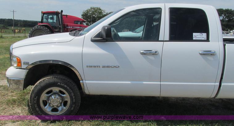 image for item L5262 2003 Dodge Ram 2500 Quad Cab pickup truck