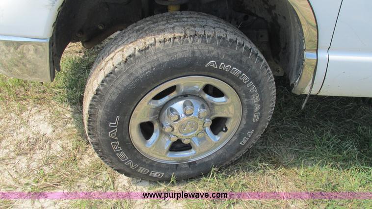 image for item L5262 2003 Dodge Ram 2500 Quad Cab pickup truck