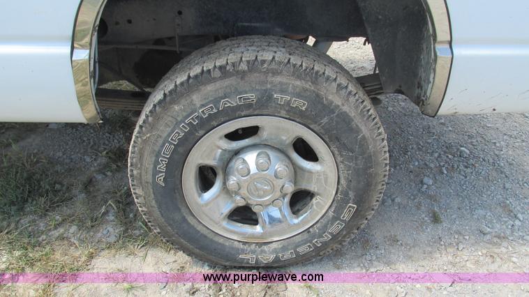 image for item L5262 2003 Dodge Ram 2500 Quad Cab pickup truck