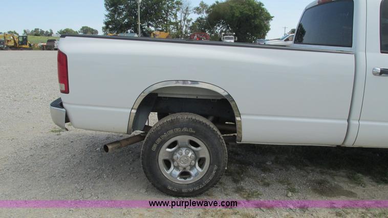 image for item L5262 2003 Dodge Ram 2500 Quad Cab pickup truck