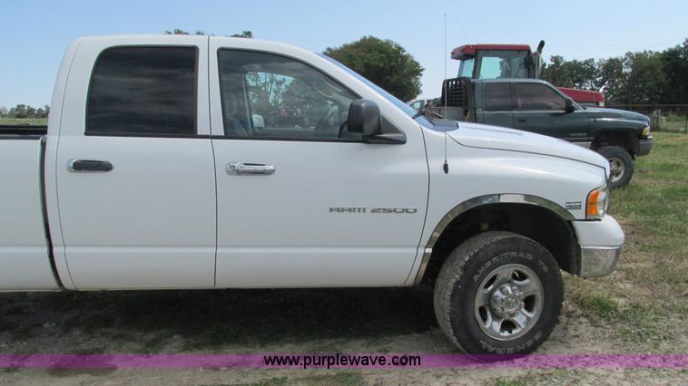 image for item L5262 2003 Dodge Ram 2500 Quad Cab pickup truck