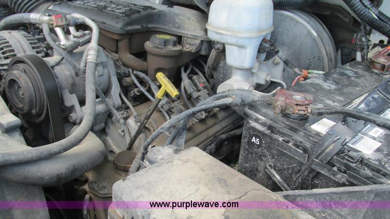 image for item L5262 2003 Dodge Ram 2500 Quad Cab pickup truck