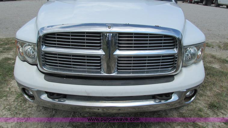 image for item L5262 2003 Dodge Ram 2500 Quad Cab pickup truck