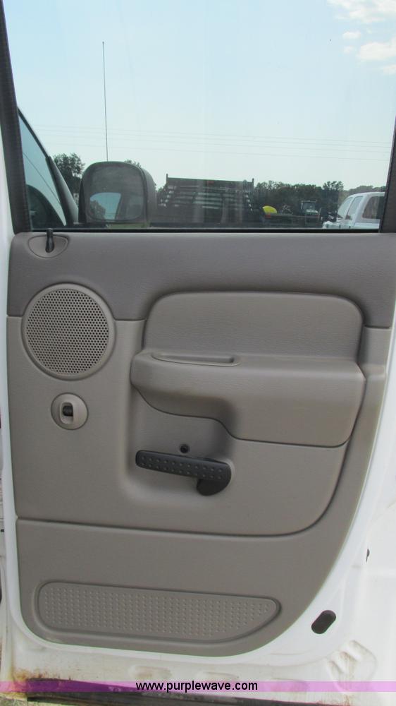 image for item L5262 2003 Dodge Ram 2500 Quad Cab pickup truck