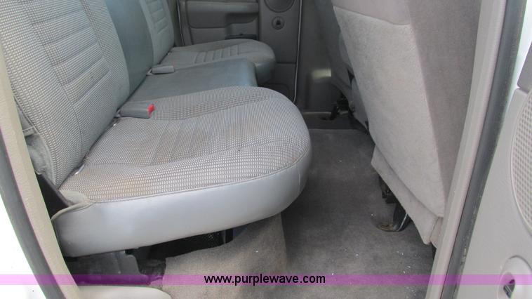 image for item L5262 2003 Dodge Ram 2500 Quad Cab pickup truck