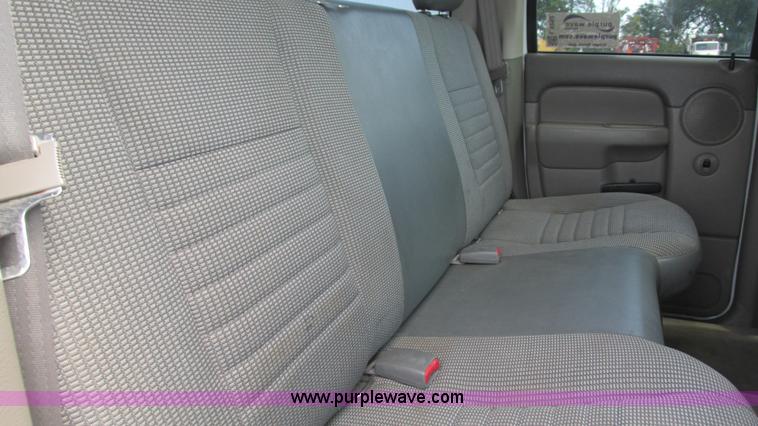 image for item L5262 2003 Dodge Ram 2500 Quad Cab pickup truck