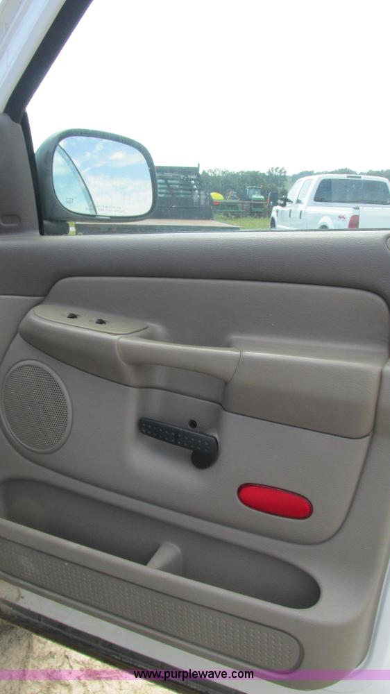 image for item L5262 2003 Dodge Ram 2500 Quad Cab pickup truck