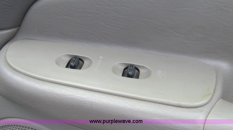 image for item L5262 2003 Dodge Ram 2500 Quad Cab pickup truck