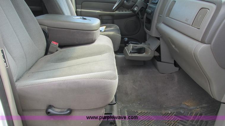 image for item L5262 2003 Dodge Ram 2500 Quad Cab pickup truck