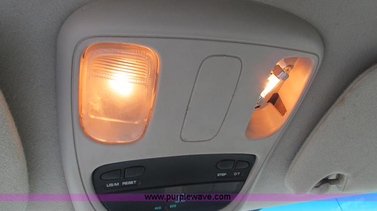 image for item L5262 2003 Dodge Ram 2500 Quad Cab pickup truck