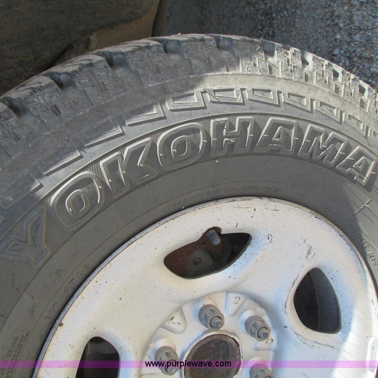 image for item L5297 2004 Chevrolet Silverado 1500 Ext. Cab pickup truck