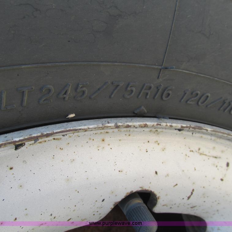 image for item L5297 2004 Chevrolet Silverado 1500 Ext. Cab pickup truck