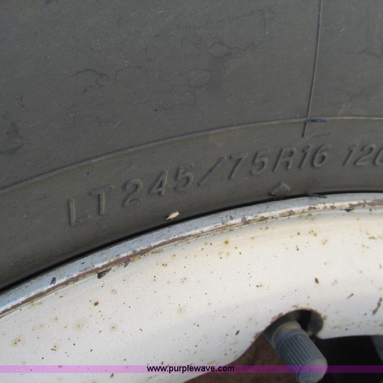 image for item L5297 2004 Chevrolet Silverado 1500 Ext. Cab pickup truck