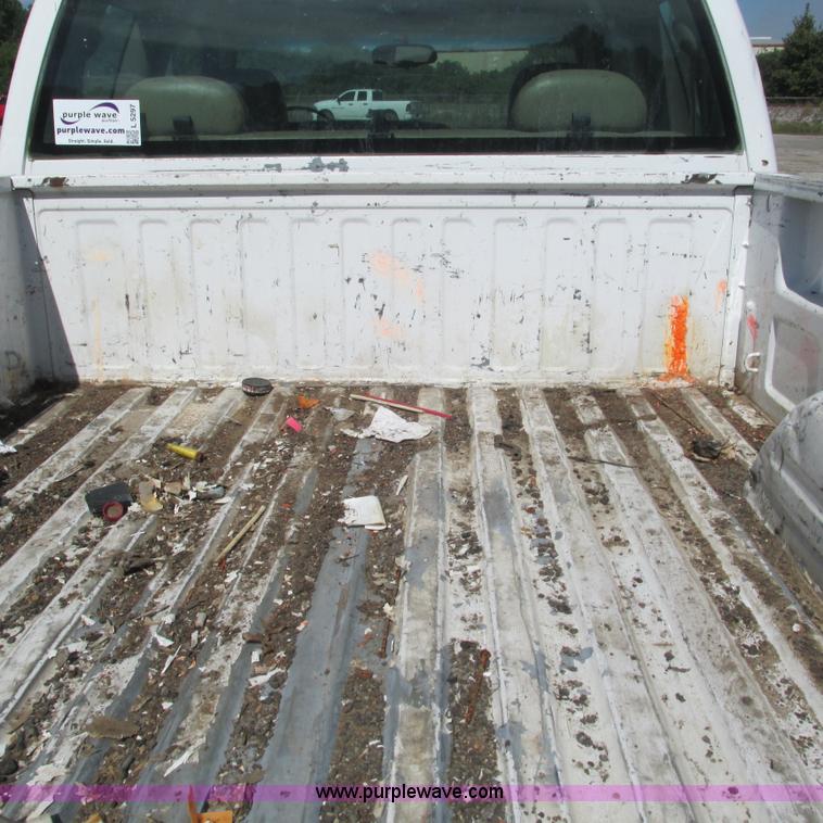 image for item L5297 2004 Chevrolet Silverado 1500 Ext. Cab pickup truck