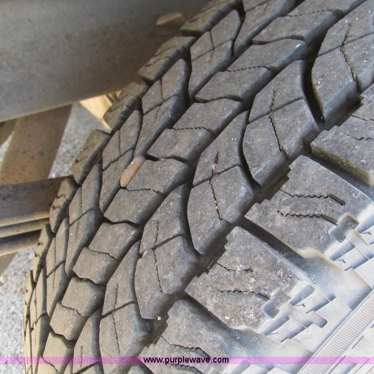 image for item L5297 2004 Chevrolet Silverado 1500 Ext. Cab pickup truck