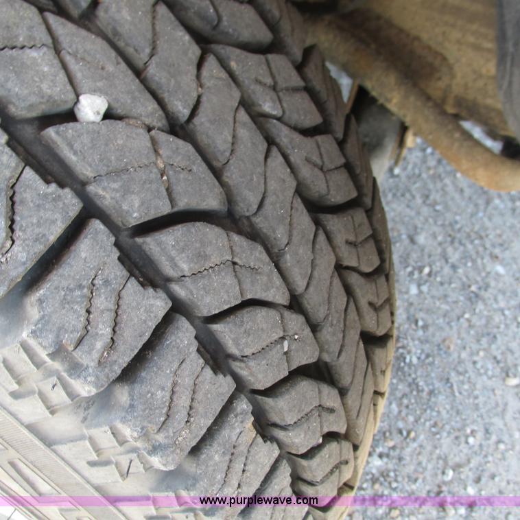 image for item L5297 2004 Chevrolet Silverado 1500 Ext. Cab pickup truck