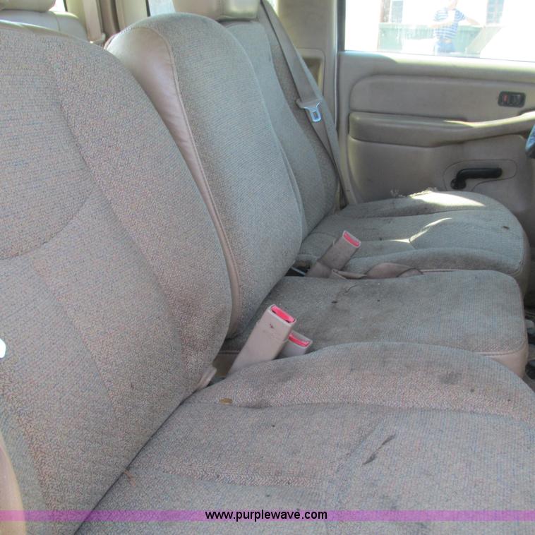 image for item L5297 2004 Chevrolet Silverado 1500 Ext. Cab pickup truck