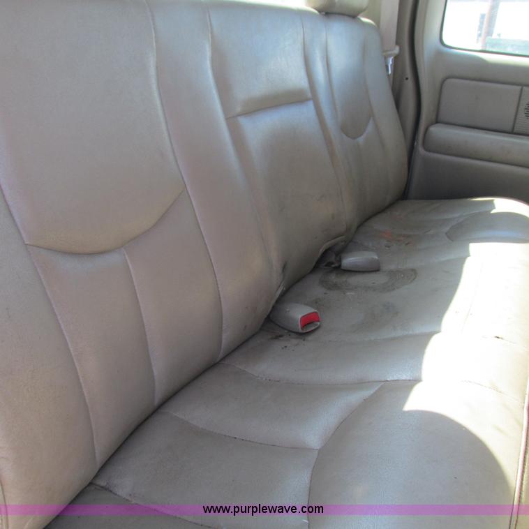 image for item L5297 2004 Chevrolet Silverado 1500 Ext. Cab pickup truck