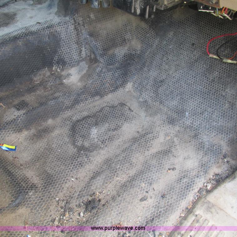 image for item L5297 2004 Chevrolet Silverado 1500 Ext. Cab pickup truck