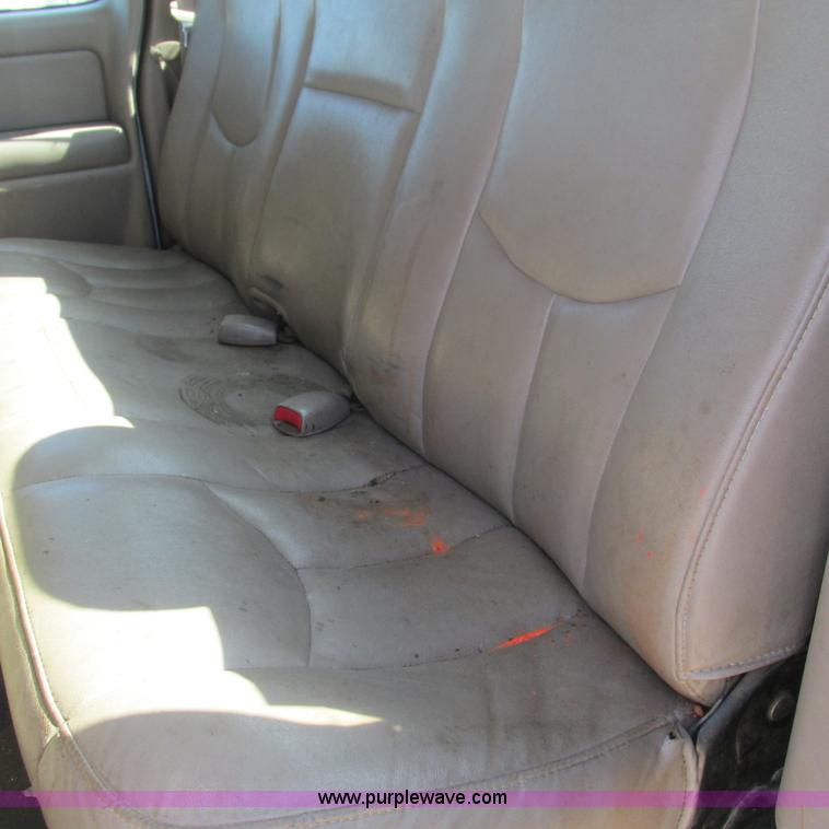 image for item L5297 2004 Chevrolet Silverado 1500 Ext. Cab pickup truck