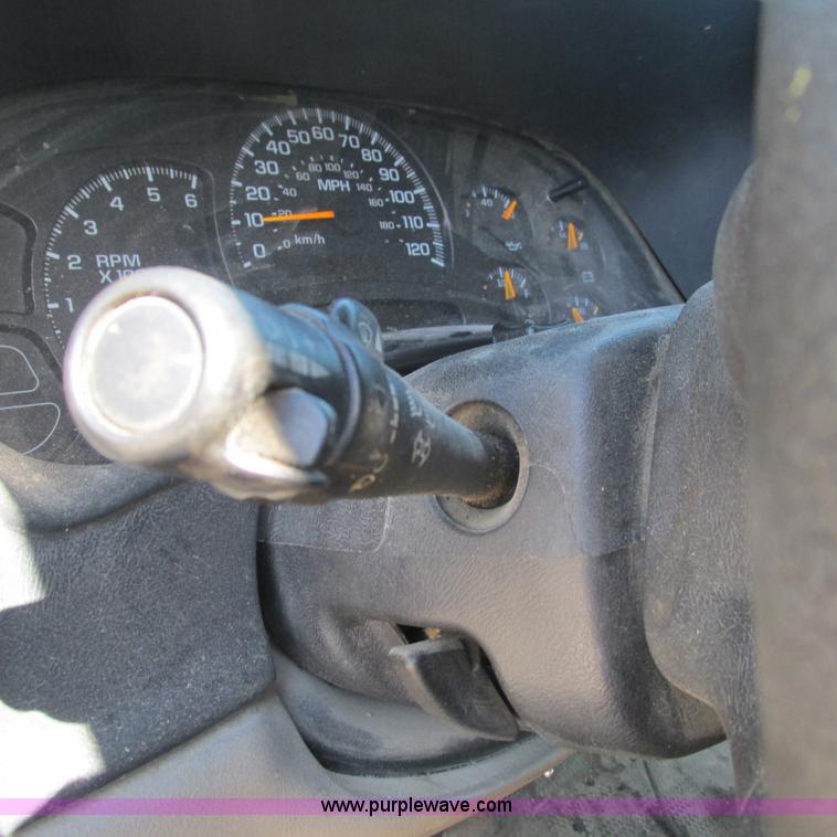 image for item L5297 2004 Chevrolet Silverado 1500 Ext. Cab pickup truck