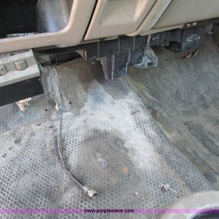 image for item L5297 2004 Chevrolet Silverado 1500 Ext. Cab pickup truck