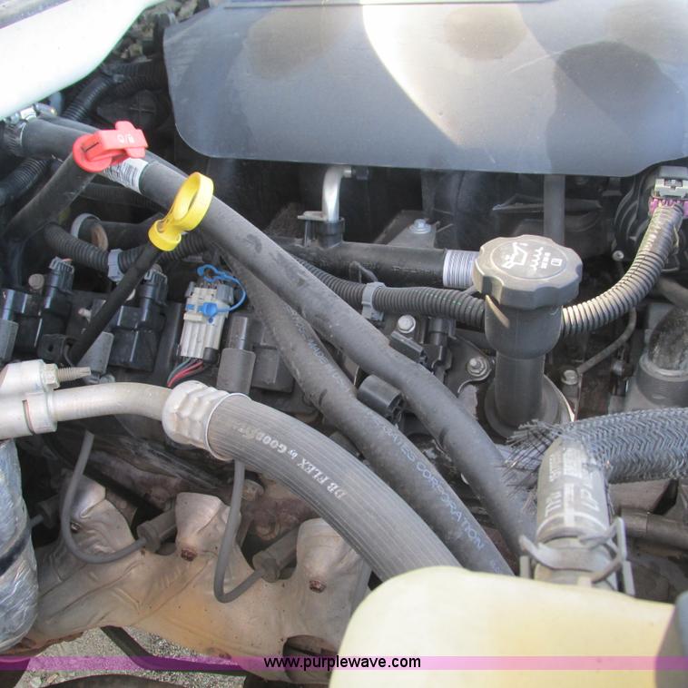 image for item L5297 2004 Chevrolet Silverado 1500 Ext. Cab pickup truck