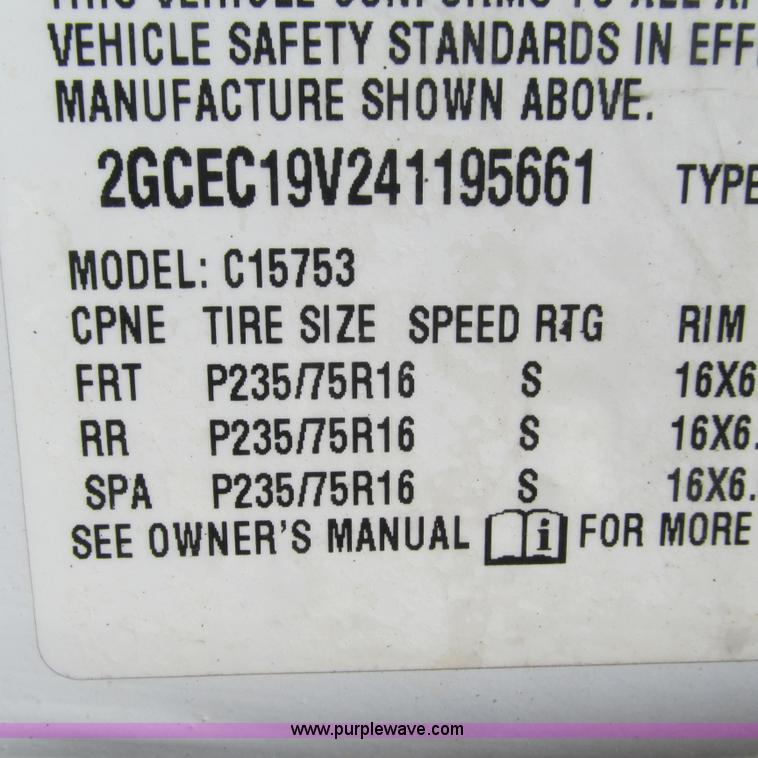 image for item L5297 2004 Chevrolet Silverado 1500 Ext. Cab pickup truck