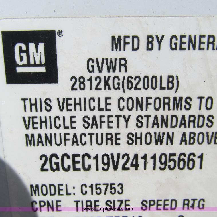 image for item L5297 2004 Chevrolet Silverado 1500 Ext. Cab pickup truck