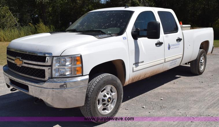 image for item L5977 2012 Chevrolet Silverado 2500HD Crew Cab pickup truck