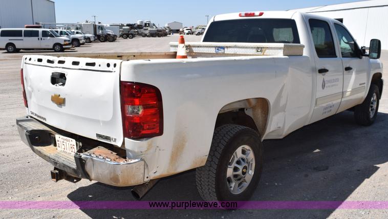 image for item L5977 2012 Chevrolet Silverado 2500HD Crew Cab pickup truck