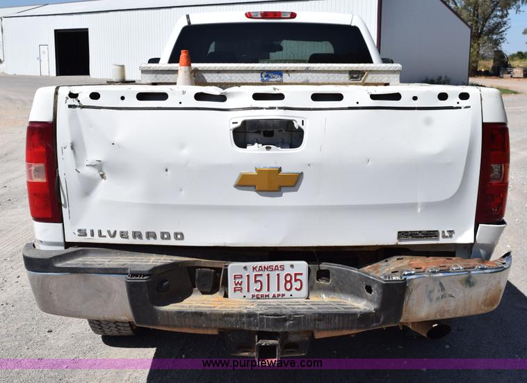 image for item L5977 2012 Chevrolet Silverado 2500HD Crew Cab pickup truck