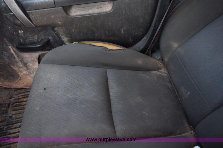 image for item L5977 2012 Chevrolet Silverado 2500HD Crew Cab pickup truck