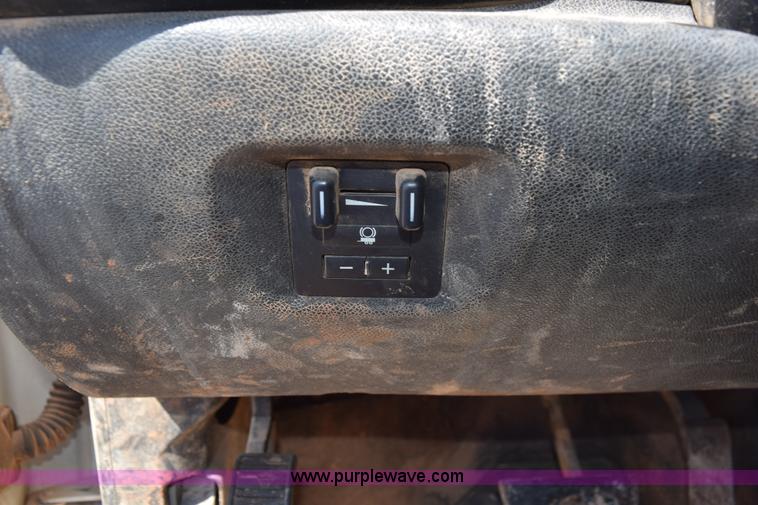 image for item L5977 2012 Chevrolet Silverado 2500HD Crew Cab pickup truck